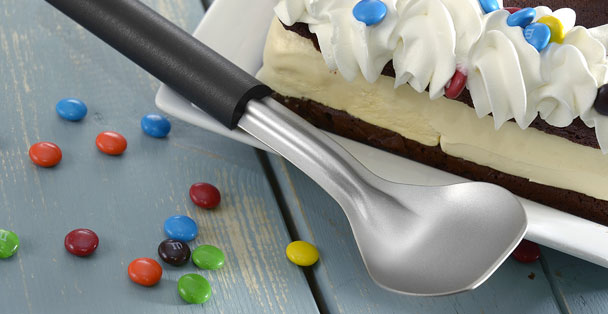 https://products.radacutlery.com/cdn/shop/products/ice-cream-scoop-brownie-cake_1200x.jpg?v=1687977248