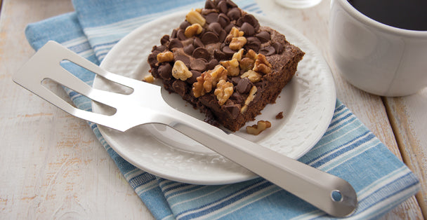 A Serverspoon with a brownie.